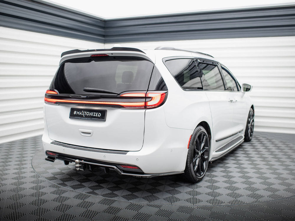 Maxton Design Central Rear Splitter (Vertical Bars) Chrysler Pacifica Mk2 Facelift - CHR-PA-2F-RD1G+RD2G - Image 2