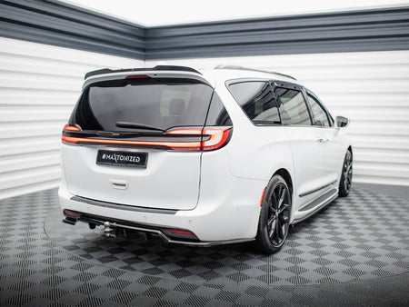 Maxton Design Central Rear Splitter (Vertical Bars) Chrysler Pacifica Mk2 Facelift - CHR-PA-2F-RD1G+RD2G - Image 2