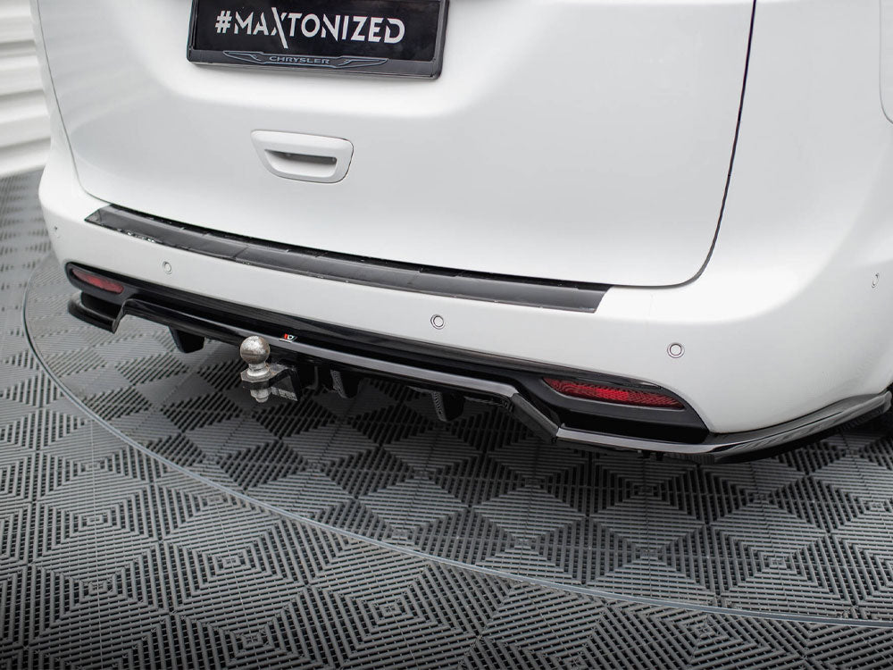 Maxton Design Central Rear Splitter (Vertical Bars) Chrysler Pacifica Mk2 Facelift - CHR-PA-2F-RD1G+RD2G - Image 3
