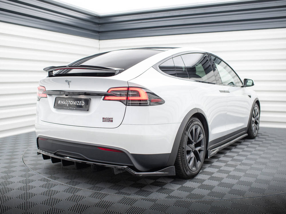 Maxton Design Rear Splitter (Vertical Bars) Tesla Model X Mk1 Facelift - TE-MODELX-1F-RD1G+RD2G - Image 3