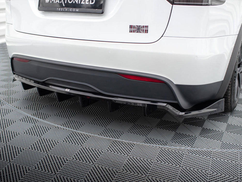 Maxton Design Rear Splitter (Vertical Bars) Tesla Model X Mk1 Facelift - TE-MODELX-1F-RD1G+RD2G - Image 4