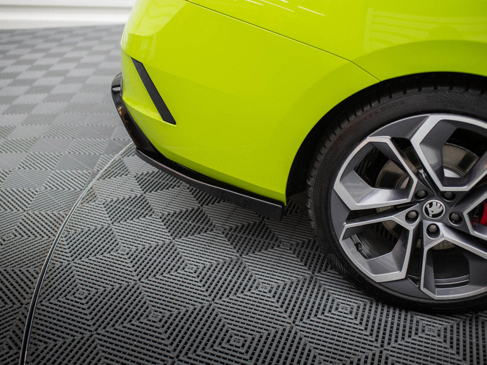 Maxton Design Rear Side Splitters V.4 Skoda Octavia RS Mk4 - SK-OC-4-RS-RSD4G - Image 5