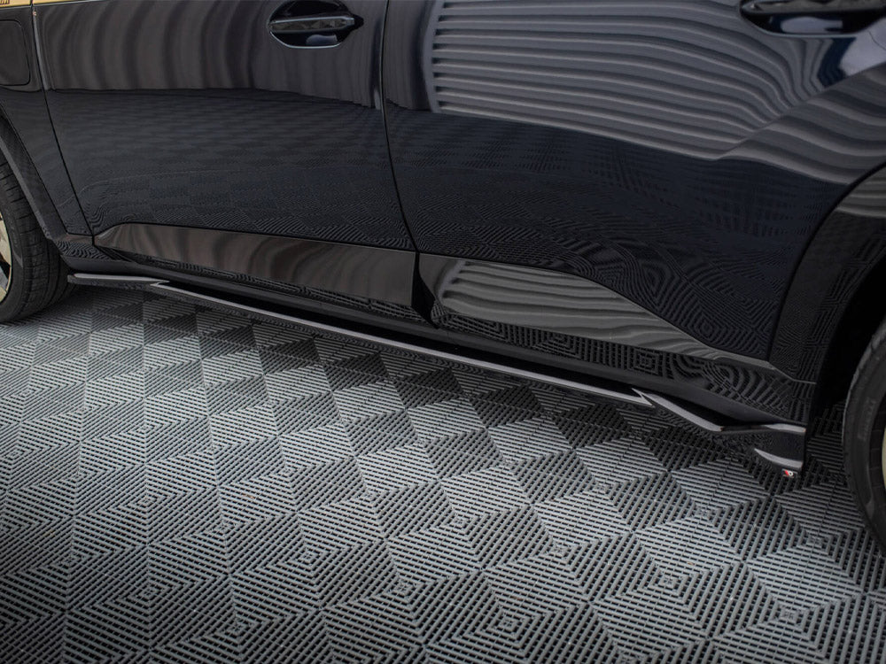 Maxton Design Side Skirts Diffusers BMW XM G09 - BM-XM-1-SD1G - Image 4