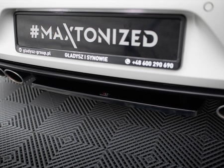 Maxton Design Central Rear Splitter (Vertical Bars) VW Golf R Mk7 - Carbon Look - VW-GO-7-R-RD1+RD2C - Image 4