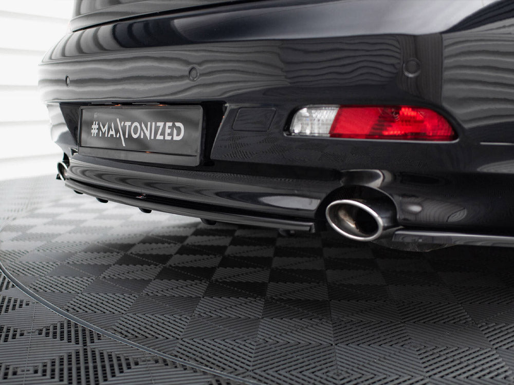 Maxton Design Central Rear Splitter (Vertical Bars) BMW 6 Coupe / Cabrio E63 / E64 - BM-6-63-RD1G+RD2G - Image 4