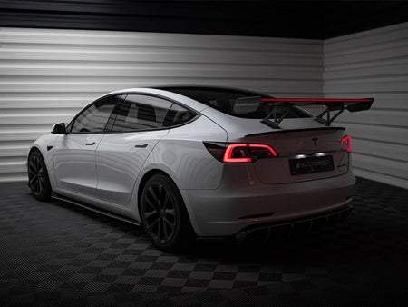Carbon Spoiler + LED Tesla Model 3