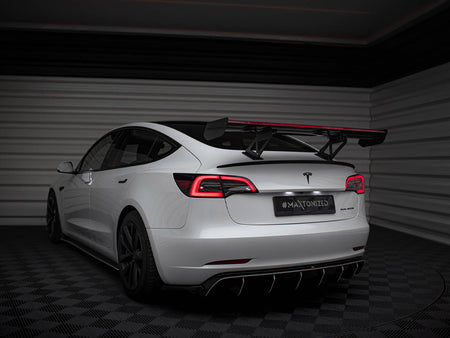 Carbon Spoiler + LED Tesla Model 3