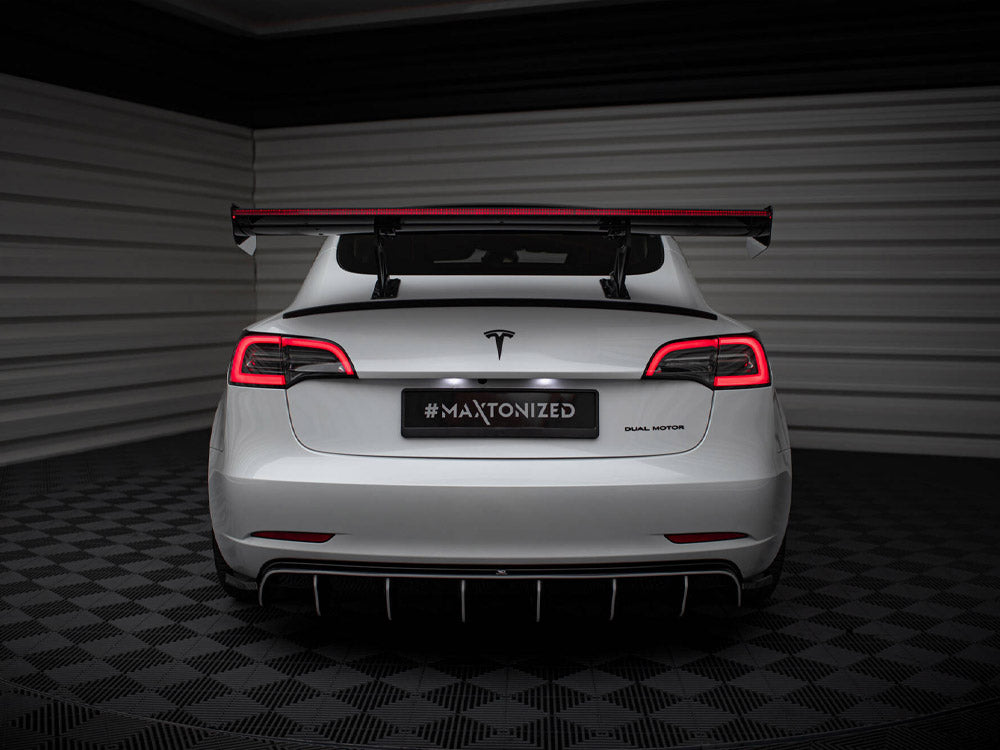 Maxton Design Carbon Spoiler + LED Tesla Model 3 - CF-TE-MODEL3-1-245-P+LED - Image 9