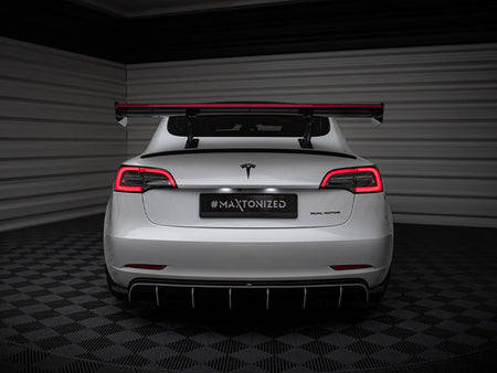 Maxton Design Carbon Spoiler + LED Tesla Model 3 - CF-TE-MODEL3-1-245-P+LED - Image 9