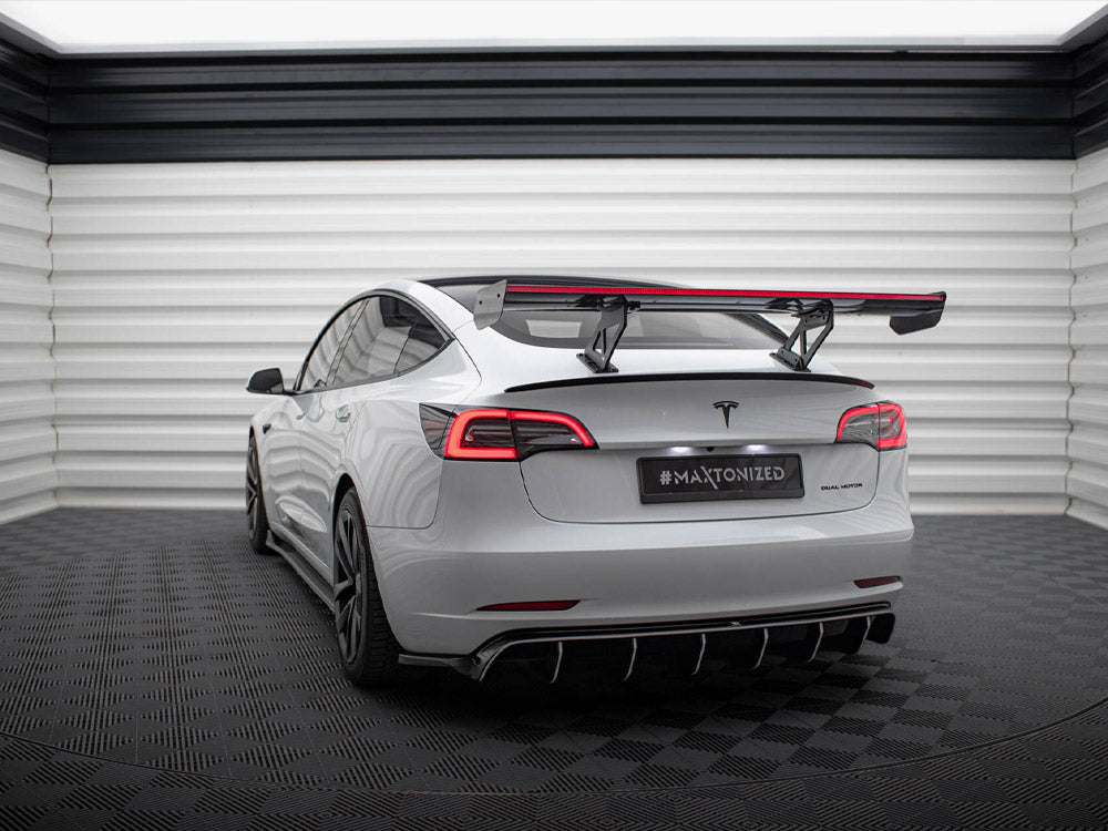 Maxton Design Carbon Spoiler + LED Tesla Model 3 - CF-TE-MODEL3-1-245-P+LED - Image 12