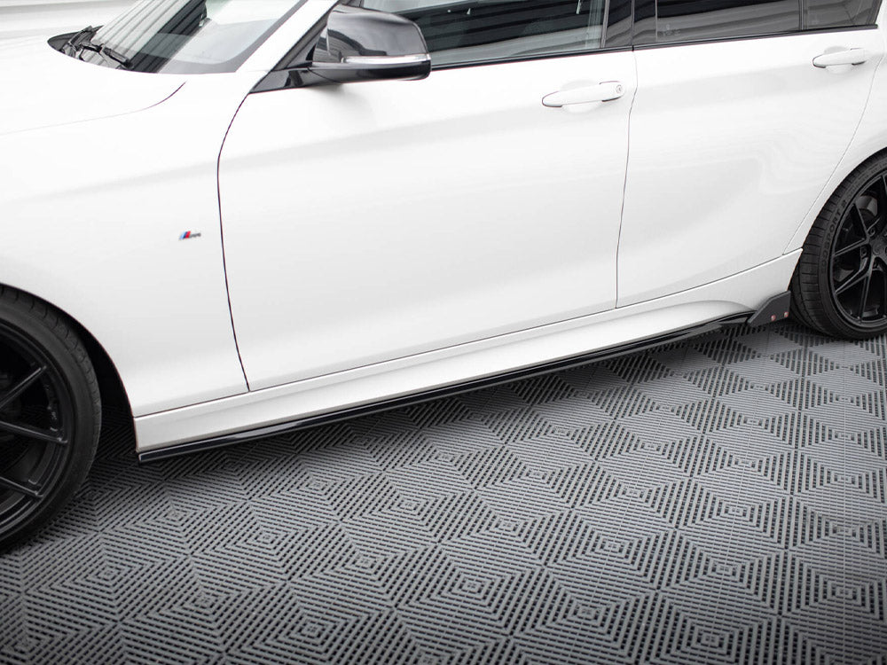 Maxton Design Side Skirts Diffusers V.4 + Flaps BMW 1 M-Pack / M140i F20 Facelift - BM-1-F20F-M-SD4G+SF1B - Image 3