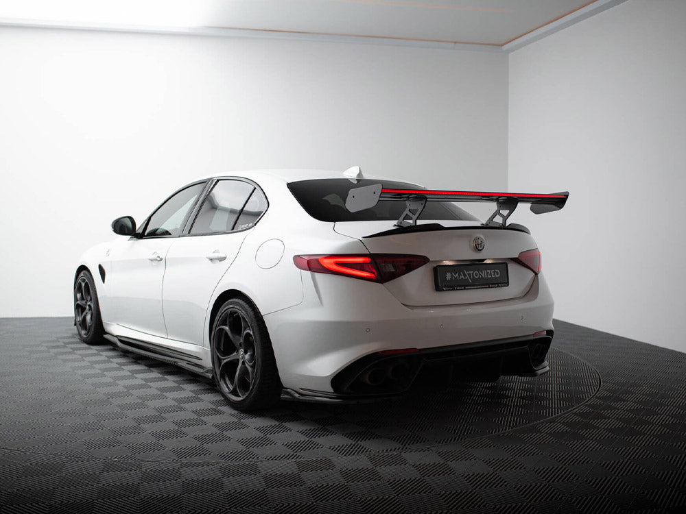 Maxton Design Carbon Spoiler + LED Alfa Romeo Giulia Quadrifoglio - CF-AL-GI-1-QV-INT-245-P+LED - Image 3