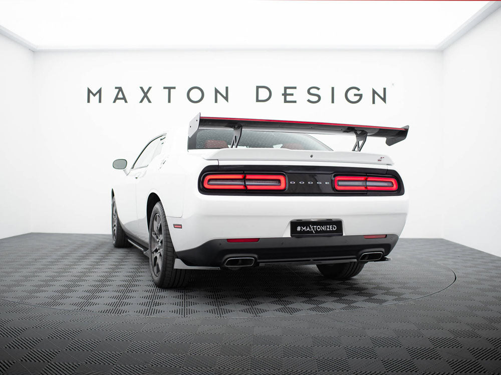 Carbon Spoiler + LED Dodge Challenger Mk3