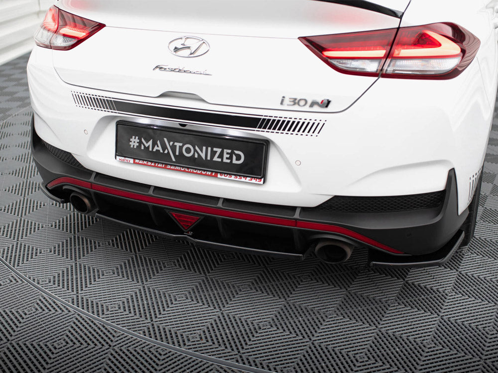 Maxton Design Central Rear Splitter (Vertical Bars) Hyundai I30 Mk3 N Fastback - HY-I30-3-N-FB-RD1+RD2G - Image 3