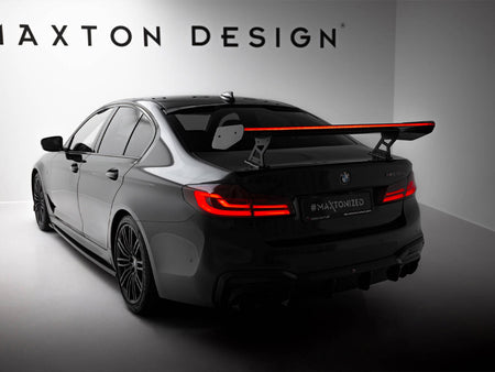 Maxton Design Carbon Spoiler With Internal Brackets Uprights + LED BMW 5 / M5 Sedan G30 / F90 - CF-BM-5-G30-MPACK-WING5-INT-245-P+LED - Image 3