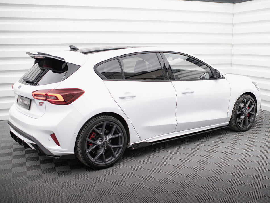 Street PRO Side Skirt Diffusers + Flaps Ford Focus ST / ST-Line Mk4