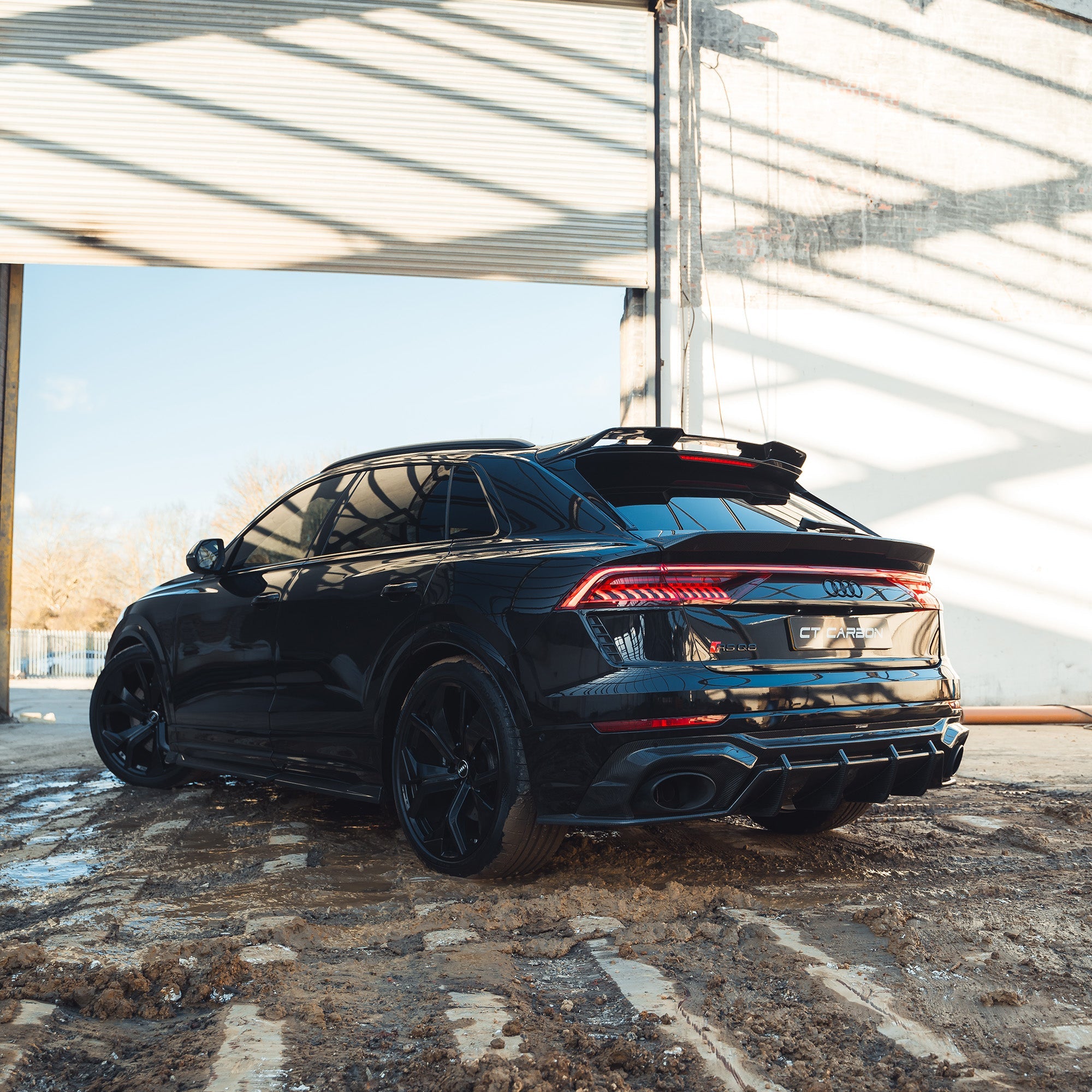 AUDI RSQ8 2020-2025 CARBON FIBRE FULL KIT - CT DESIGN-Kit-CT CARBON-CT Carbon - High-quality carbon fiber and gloss black aerodynamic parts for premium sports and luxury vehicles.