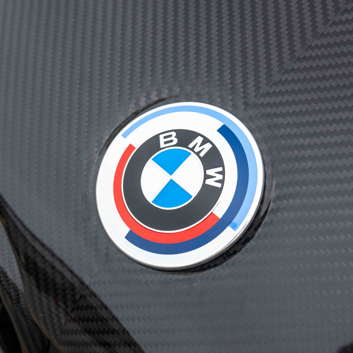 BMW F90 M5 & G30 5 SERIES CARBON FIBRE BONNET-Bonnet-CT CARBON-CT Carbon - High-quality carbon fiber and gloss black aerodynamic parts for premium sports and luxury vehicles.