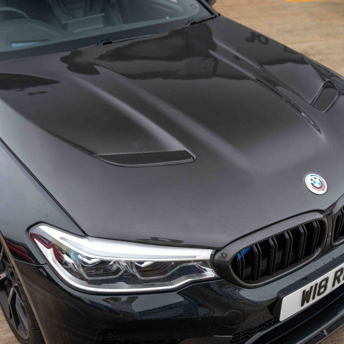 BMW F90 M5 & G30 5 SERIES CARBON FIBRE BONNET-Bonnet-CT CARBON-CT Carbon - High-quality carbon fiber and gloss black aerodynamic parts for premium sports and luxury vehicles.