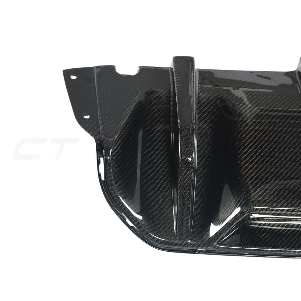 BMW F90 M5 SALOON FULL CARBON FIBRE KIT - RK x MP STYLE-Kit-CT CARBON-CT Carbon - High-quality carbon fiber and gloss black aerodynamic parts for premium sports and luxury vehicles.