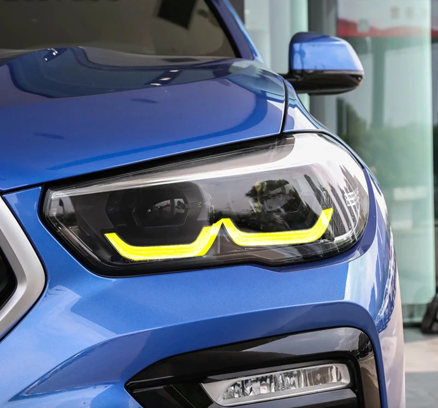 BMW F96 X6M YELLOW ADAPTIVE DRL MODULE SET (2019-2022)-Accessories-CT CARBON-CT Carbon - High-quality carbon fiber and gloss black aerodynamic parts for premium sports and luxury vehicles.