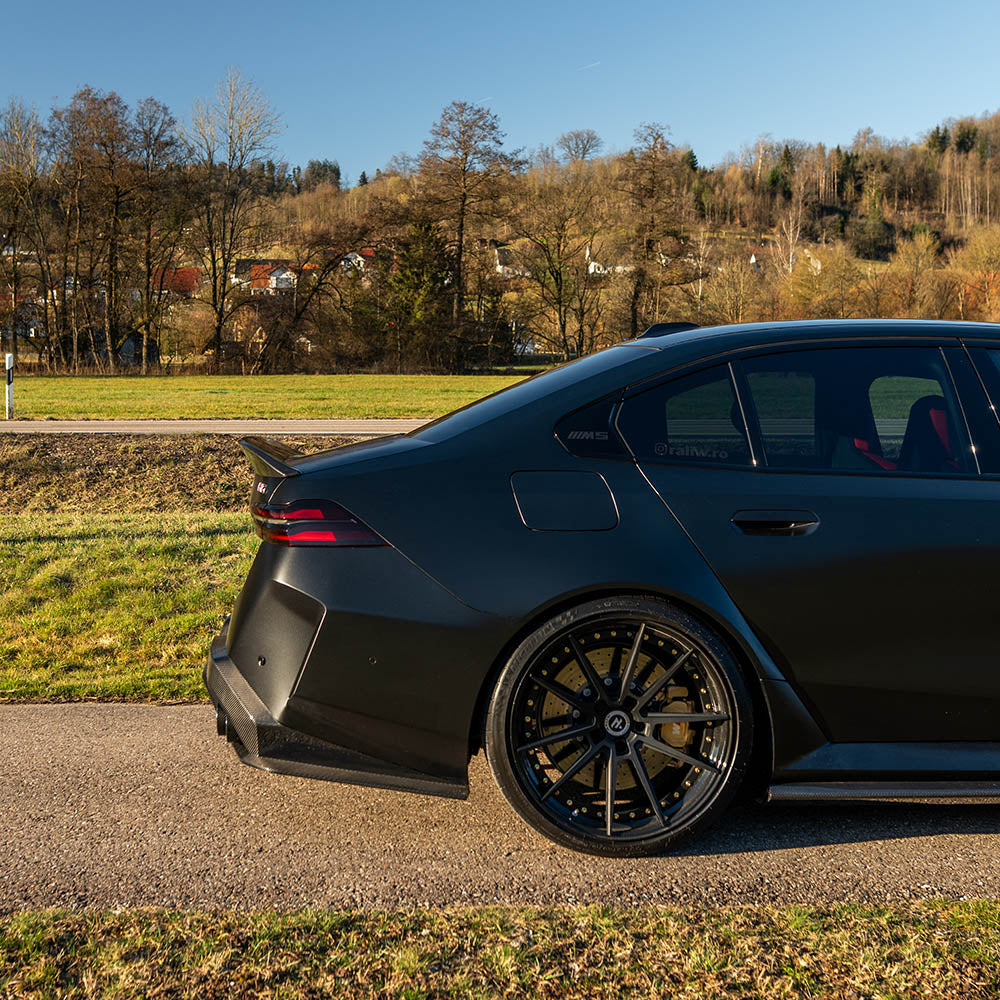 BMW G90 M5 & G60 5 SERIES 2023+ CARBON FIBRE SPOILER - CT DESIGN
