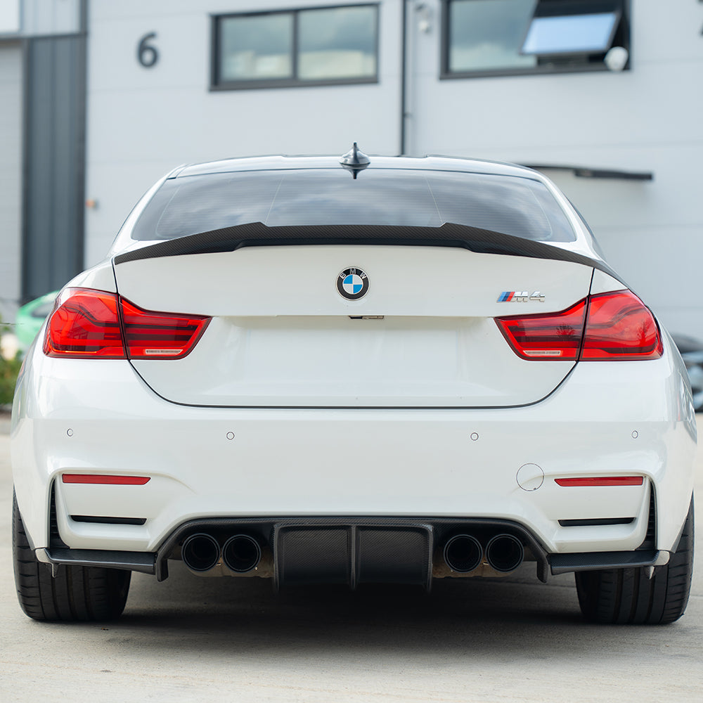 BMW M3/M4 F80/F82/F83 CARBON FIBRE DIFFUSER - V-STYLE