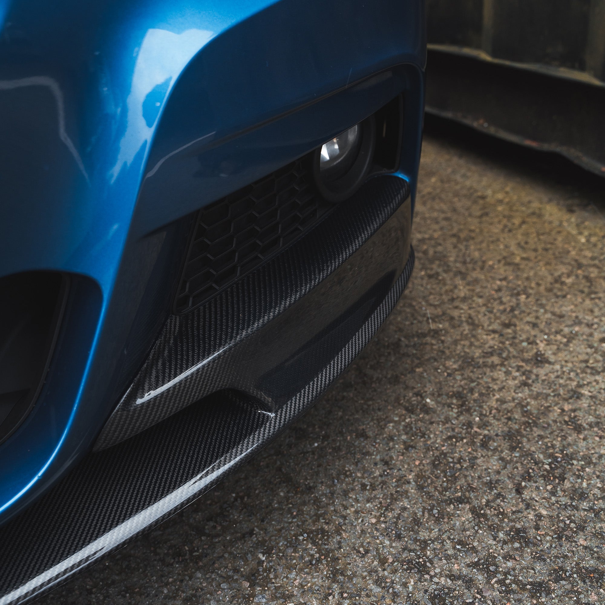 BMW F30 3 SERIES SALOON FULL CARBON FIBRE KIT - MP STYLE-Kit-CT CARBON-CT Carbon - High-quality carbon fiber and gloss black aerodynamic parts for premium sports and luxury vehicles.