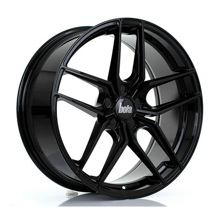BOLA B11 20x8.5 ET20-45 5X114 GLOSS BLACK