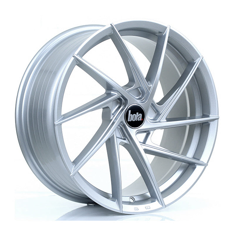 BOLA B26 18x8 ET35-45 5X112 CRYSTAL SILVER