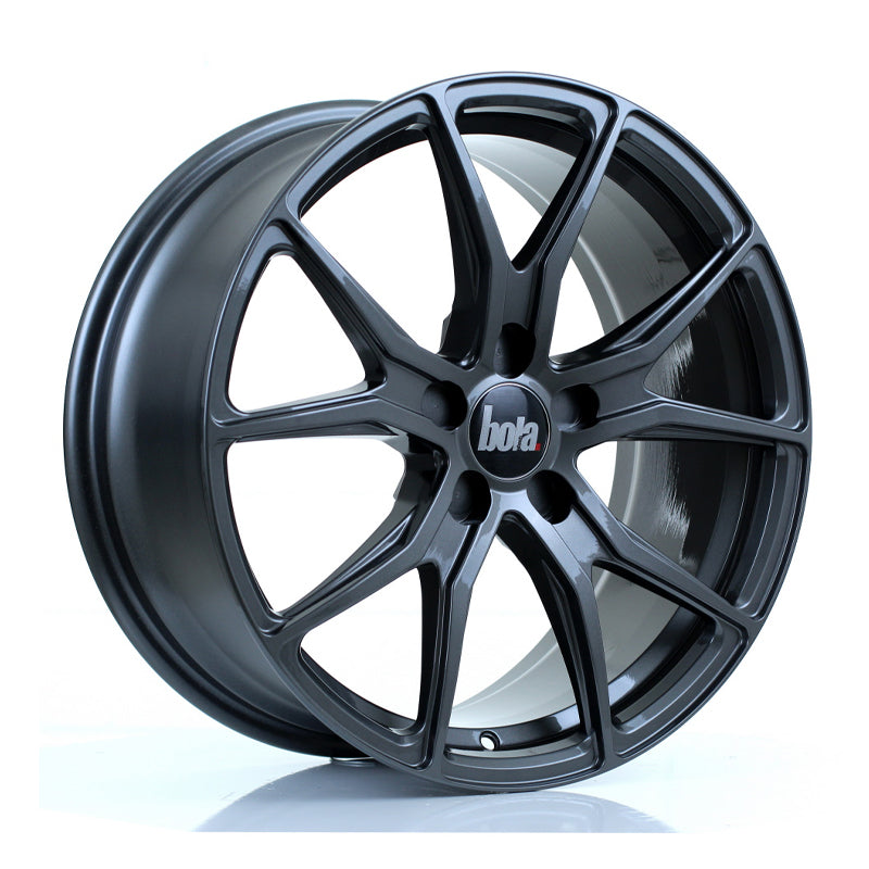 BOLA B6 18x8 ET30-45 5X105 GLOSS GUNMETAL