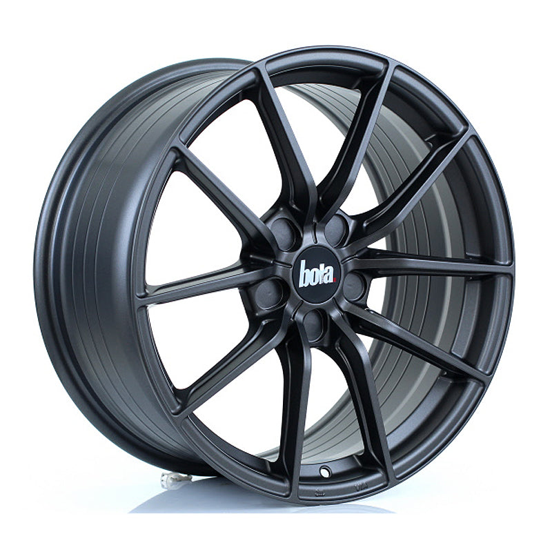 BOLA FLC 18x8.5 ET42-45 5X118 MATT GUNMETAL