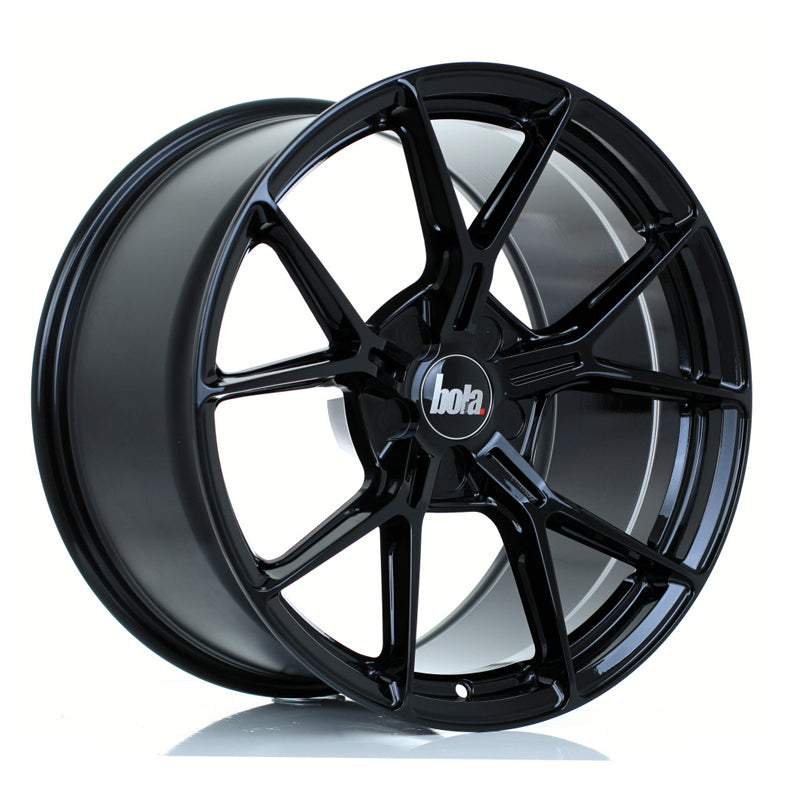 BOLA FLY 19x10.5 ET18-58 5X114 GLOSS BLACK