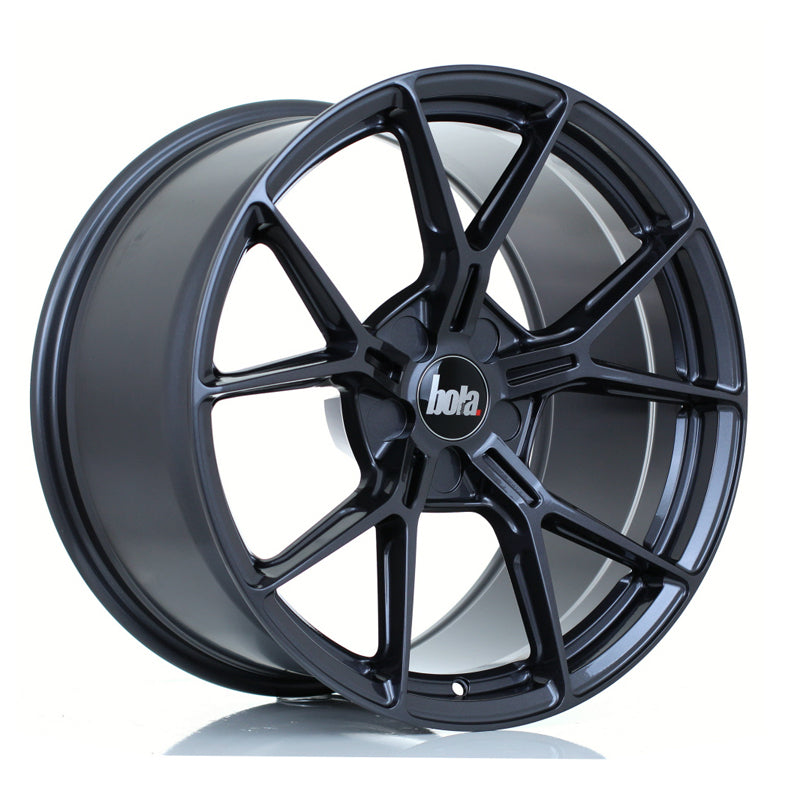 BOLA FLY 19x10.5 ET18-58 5X110 GLOSS GUNMETAL