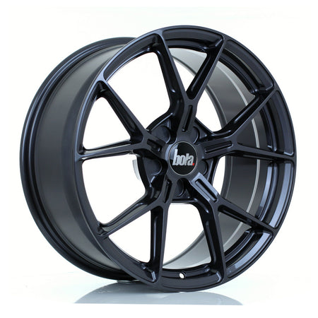 BOLA FLY 19x8.5 ET15-47 5X130 GLOSS GUNMETAL