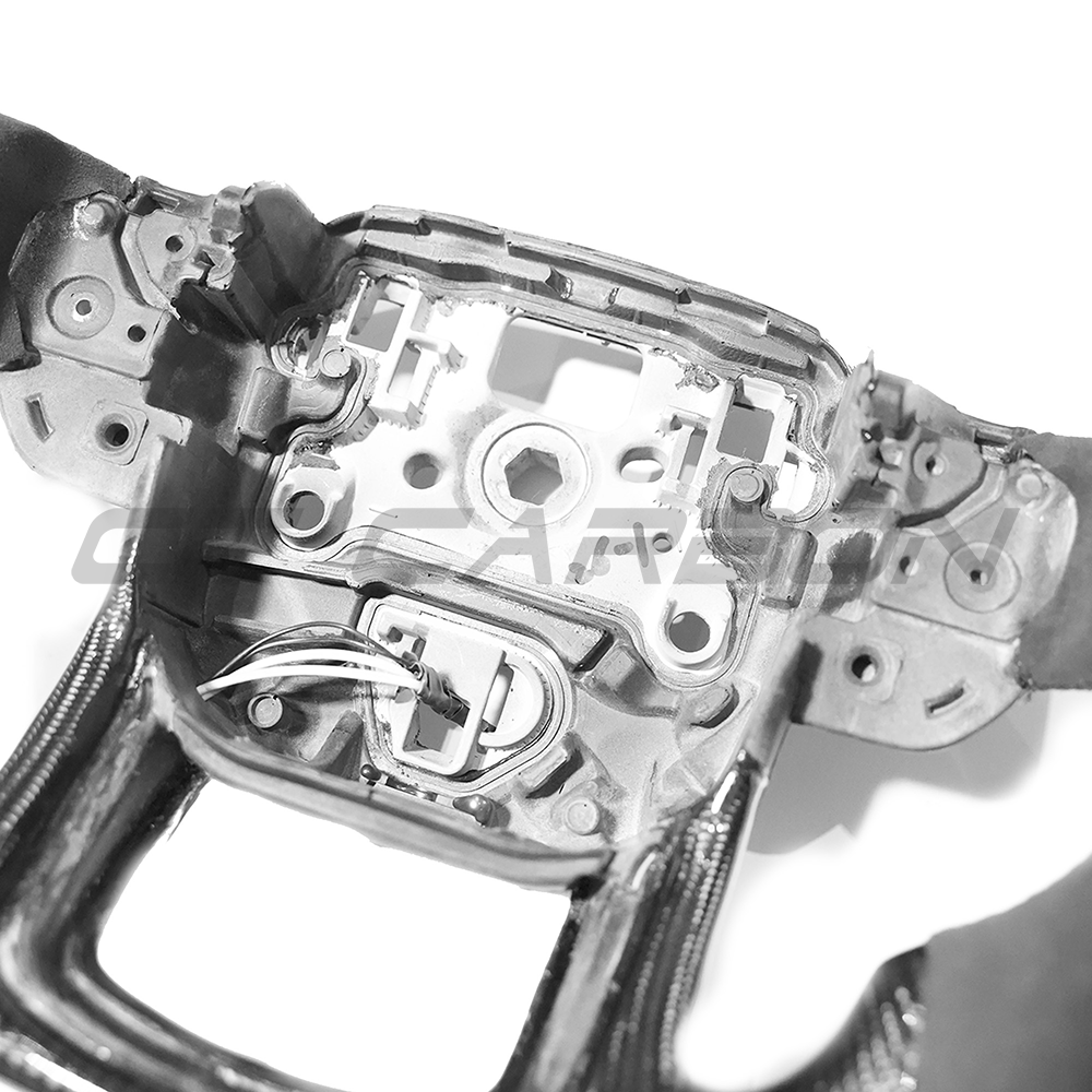 RANGE ROVER SVR CARBON FIBRE & ALCANTARA STEERING WHEEL-Accessories-CT CARBON-CT Carbon - High-quality carbon fiber and gloss black aerodynamic parts for premium sports and luxury vehicles.