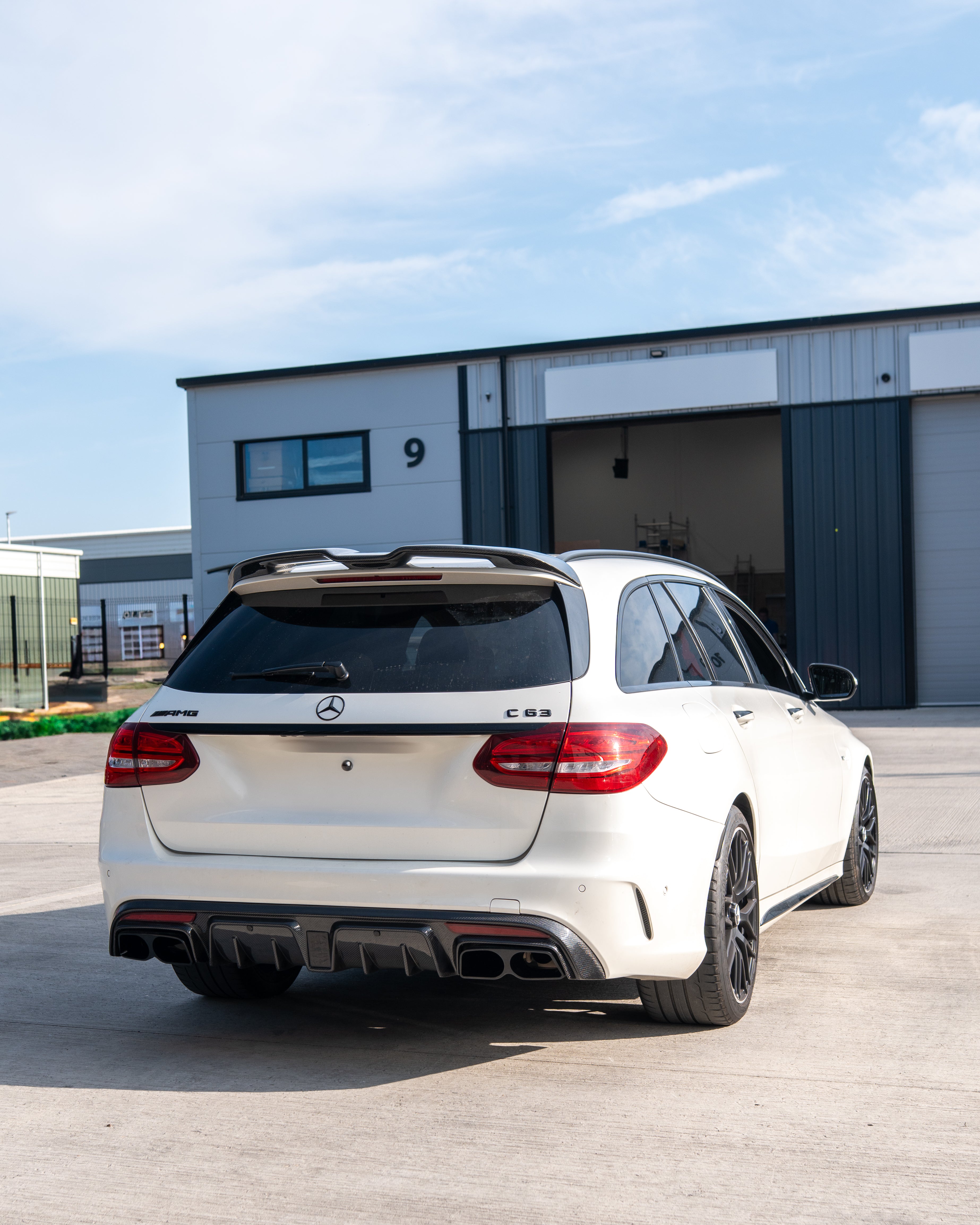 MERCEDES W205 C63 & C63S SALOON 4DR CARBON FIBRE DIFFUSER & EXHAUST TIPS - B STYLE-Diffuser-CT CARBON-CT Carbon - High-quality carbon fiber and gloss black aerodynamic parts for premium sports and luxury vehicles.