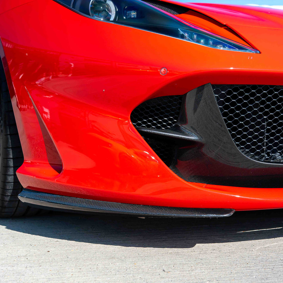 FERRARI 812 SUPERFAST & GTS 2017-2024 CARBON FIBRE FRONT CORNERS - OE STYLE