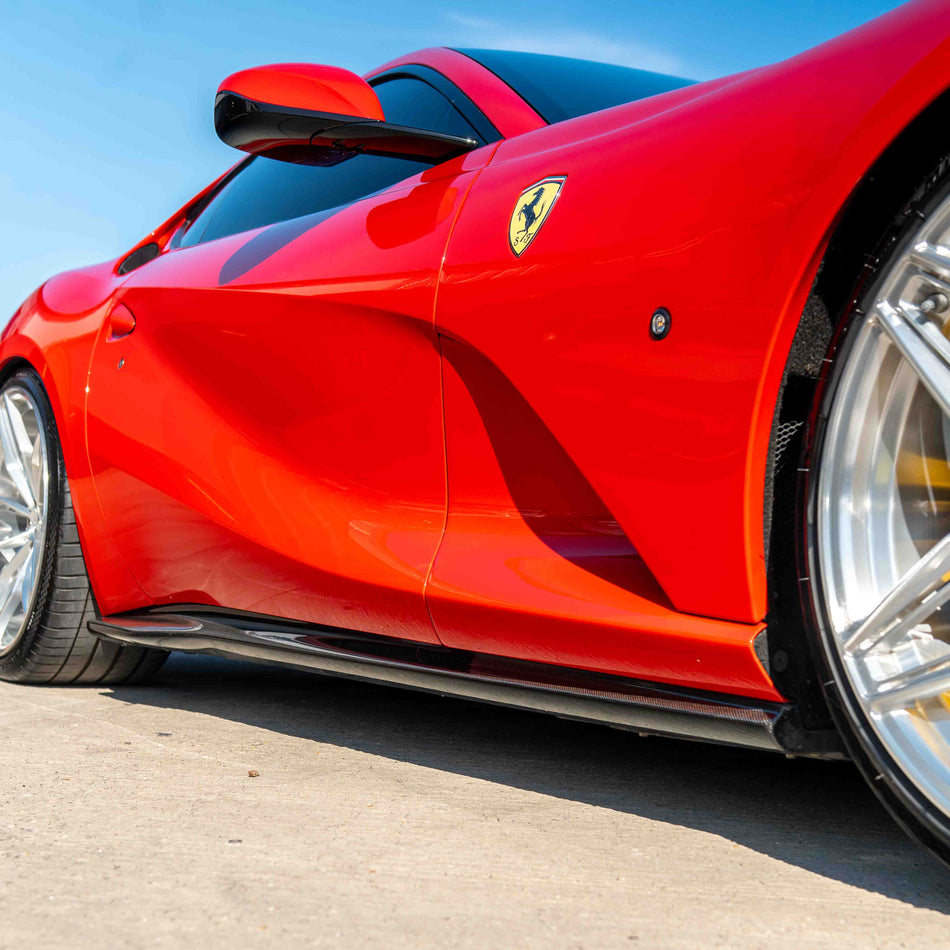FERRARI 812 SUPERFAST & GTS 2017-2024 CARBON FIBRE SIDE SKIRTS - OE STYLE
