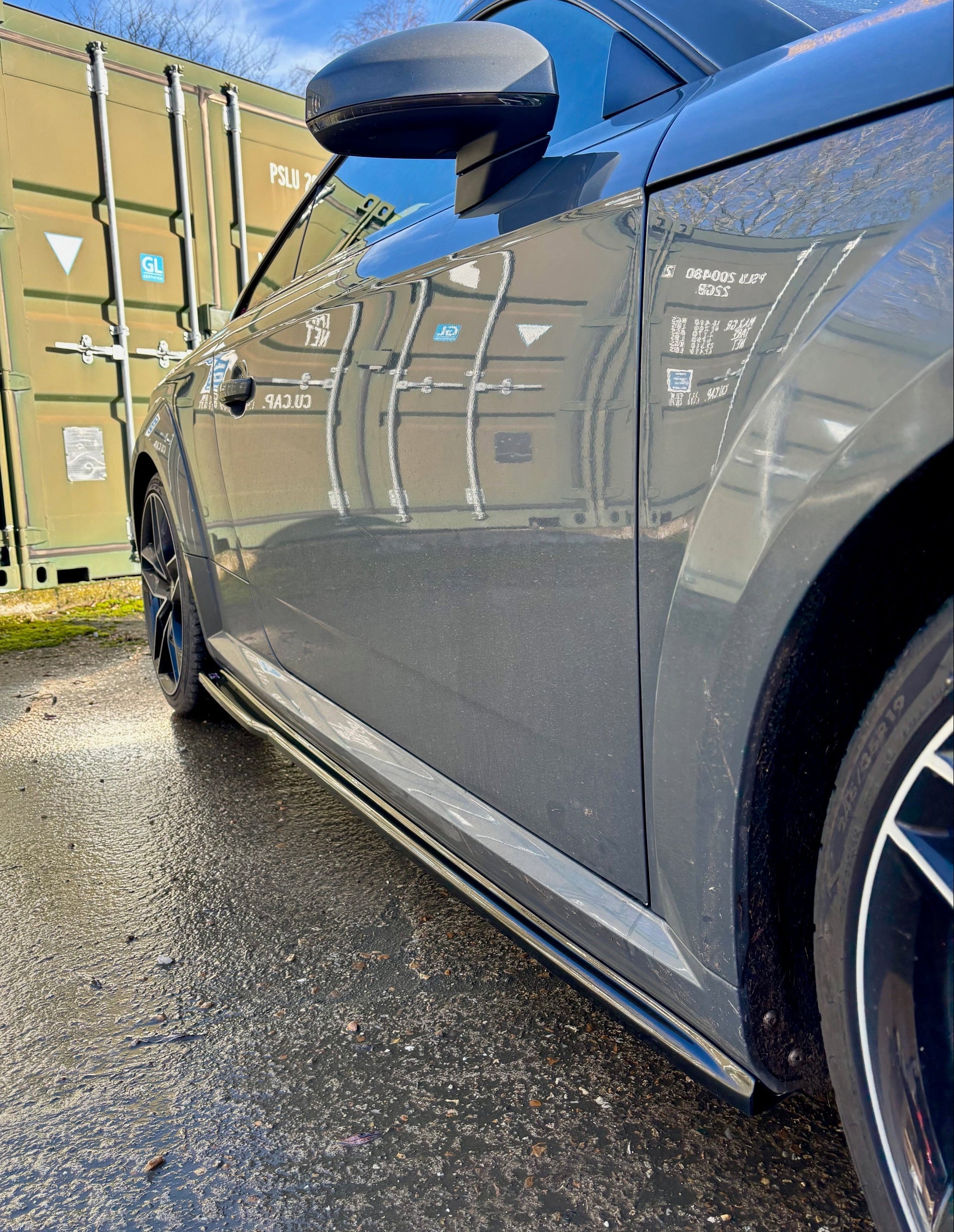 Audi TT MK3 TFSI Pre Facelift - Side Skirt Splitters