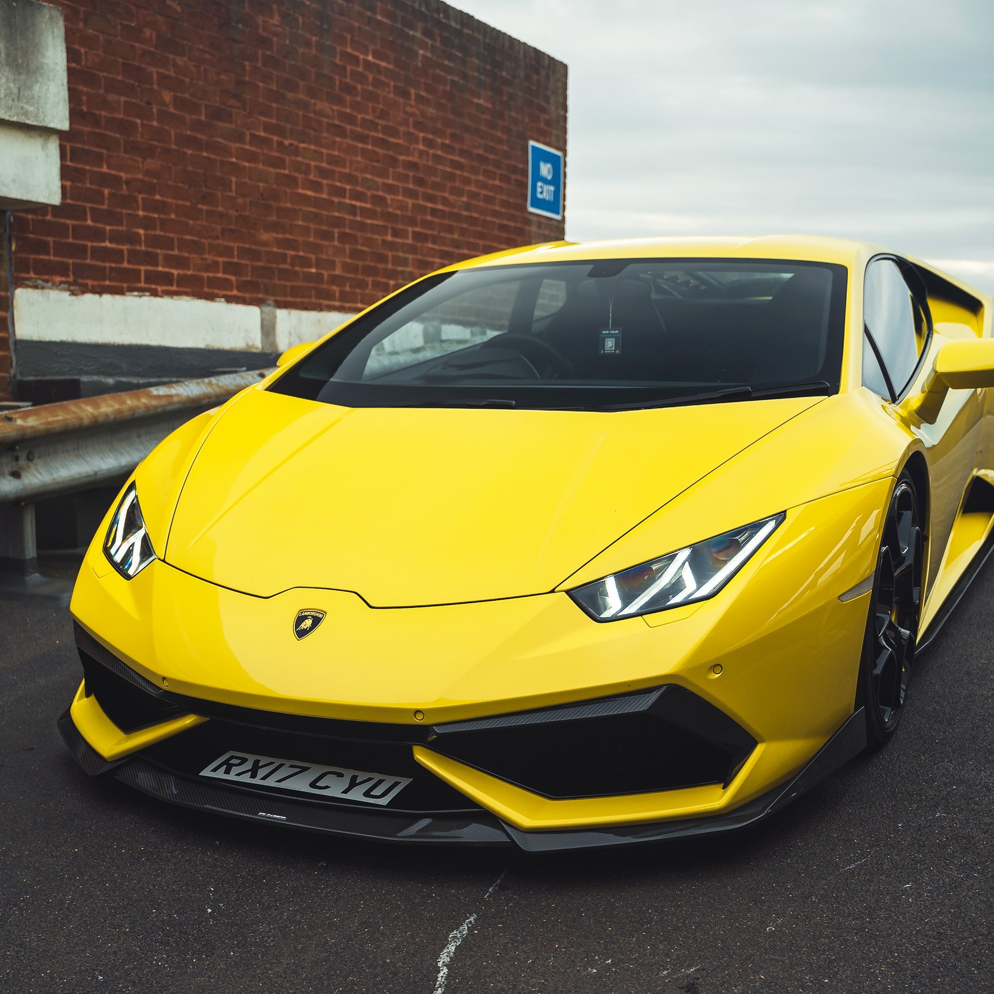 LAMBORGHINI HURACAN LP-610 CARBON FIBRE FULL KIT - CT DESIGN-Kit-CT CARBON-CT Carbon - High-quality carbon fiber and gloss black aerodynamic parts for premium sports and luxury vehicles.