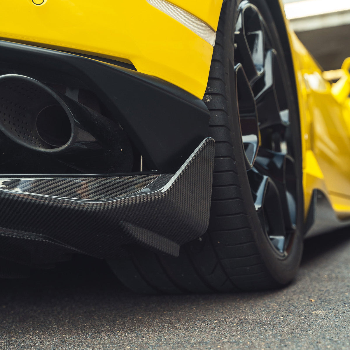 LAMBORGHINI HURACAN LP-610 CARBON FIBRE FULL KIT - CT DESIGN-Kit-CT CARBON-CT Carbon - High-quality carbon fiber and gloss black aerodynamic parts for premium sports and luxury vehicles.