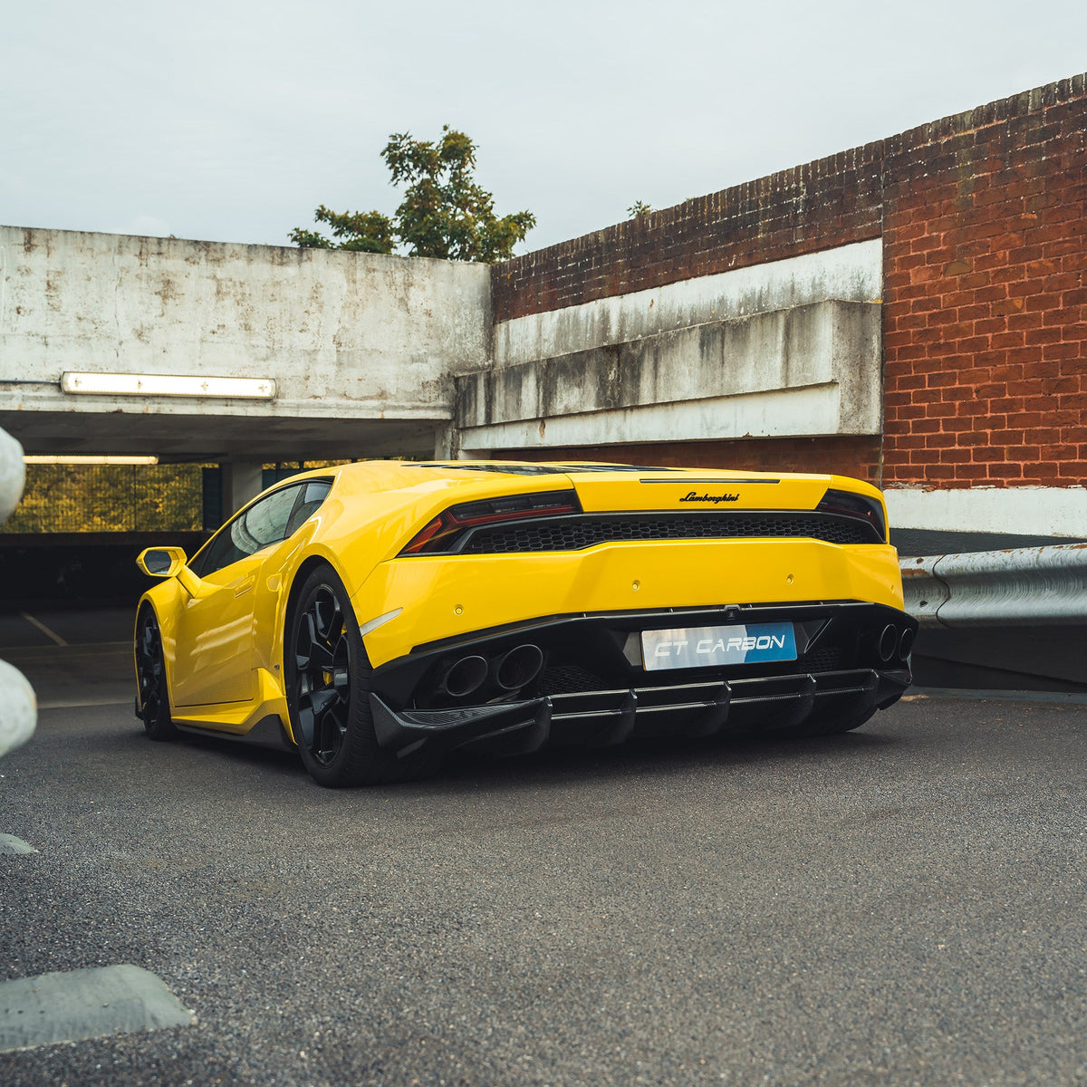 LAMBORGHINI HURACAN LP-610 CARBON FIBRE FULL KIT - CT DESIGN-Kit-CT CARBON-CT Carbon - High-quality carbon fiber and gloss black aerodynamic parts for premium sports and luxury vehicles.