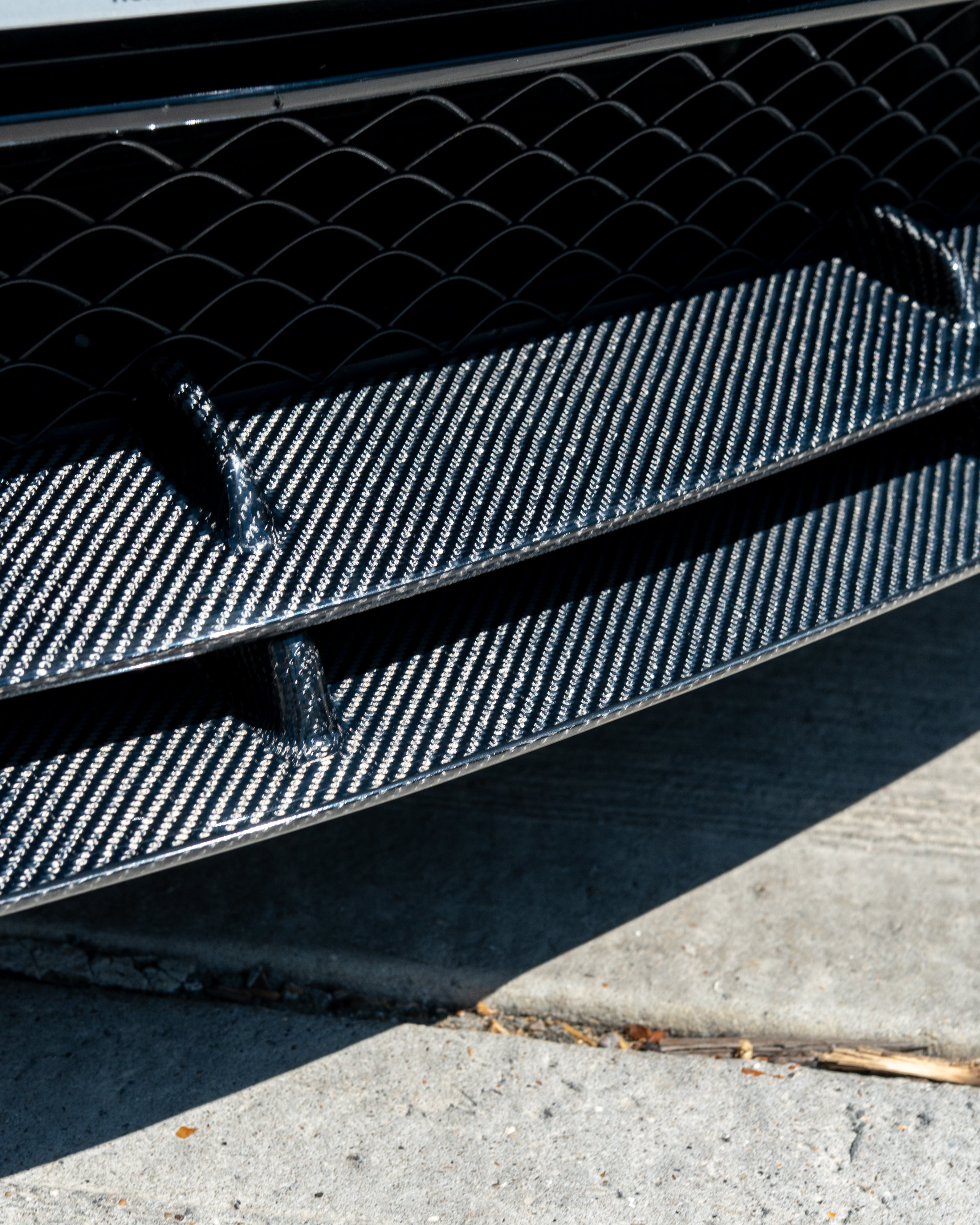 MERCEDES C63 W205 COUPE CARBON FIBRE SPLITTER - B-STYLE-Splitter-CT CARBON-CT Carbon - High-quality carbon fiber and gloss black aerodynamic parts for premium sports and luxury vehicles.