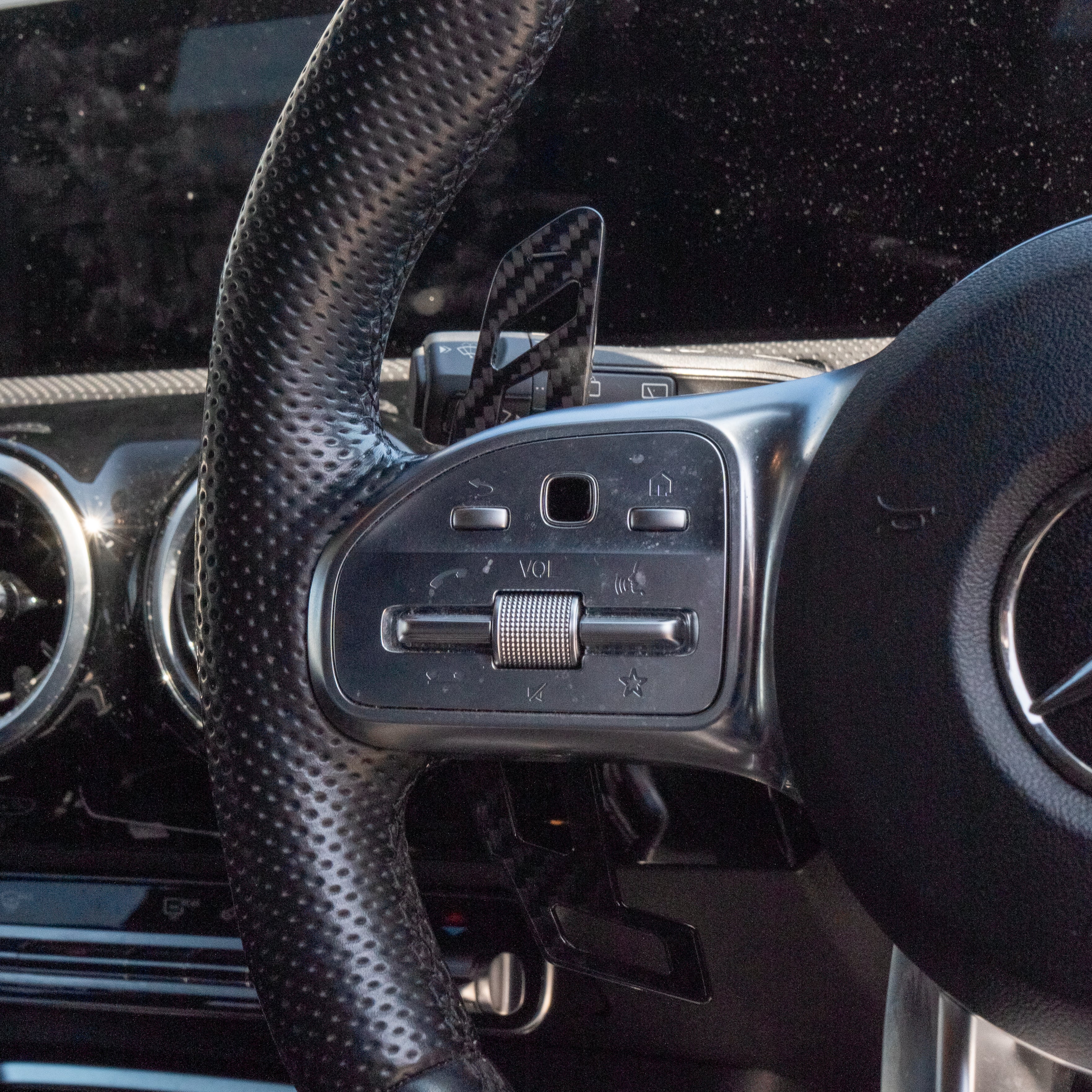 MERCREDES AMG MAGNETIC CARBON FIBRE SHIFTER PADDLES-Accessories-CT CARBON-CT Carbon - High-quality carbon fiber and gloss black aerodynamic parts for premium sports and luxury vehicles.