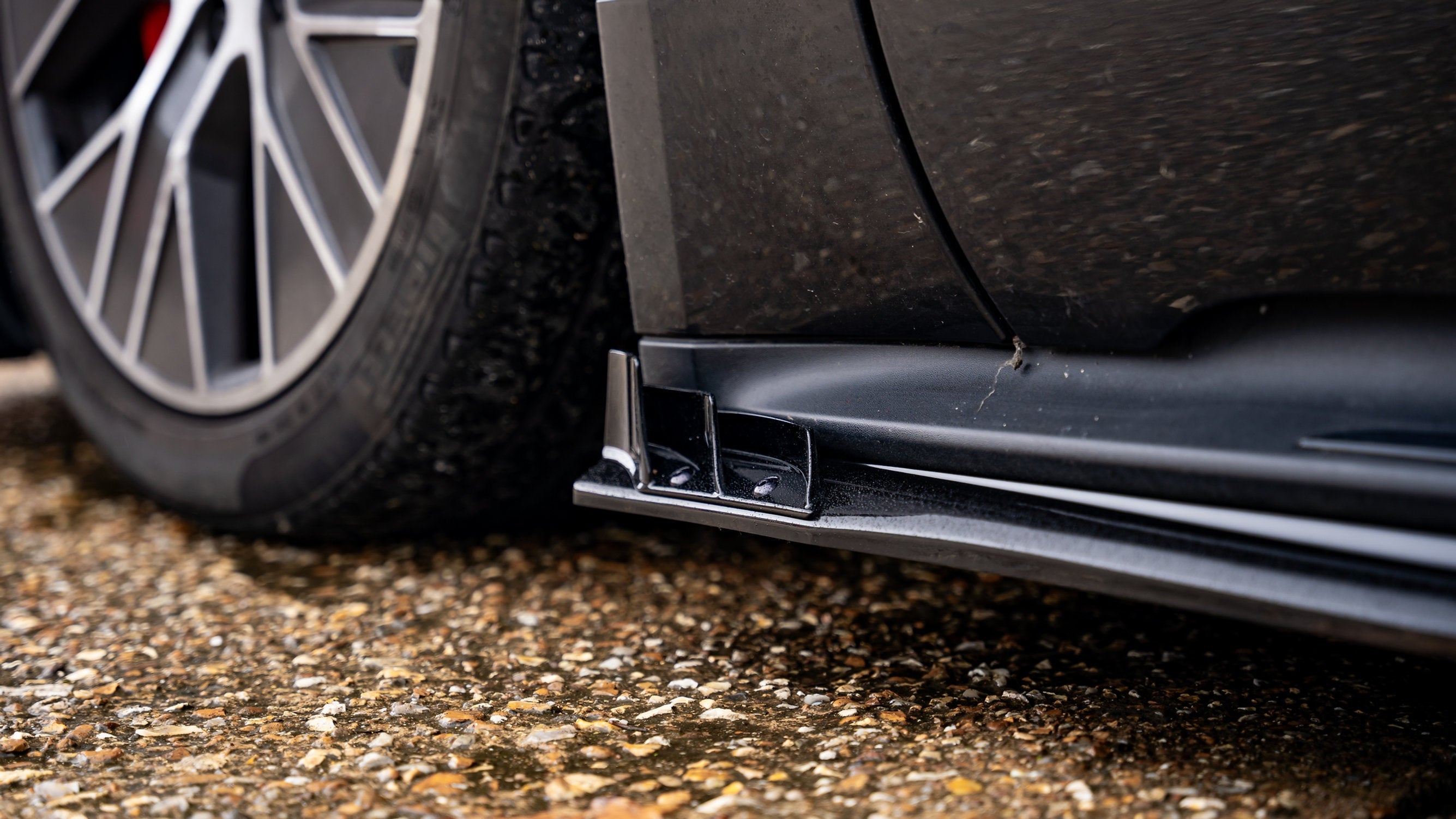 Porsche Taycan Pre Facelift - Side Skirt Splitters