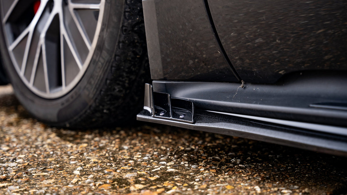 Porsche Taycan Pre Facelift - Side Skirt Splitters & Vortex Generators