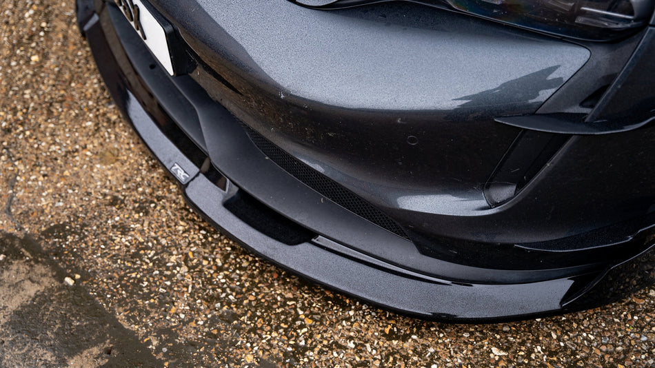 Porsche Taycan Pre Facelift - Front Splitter