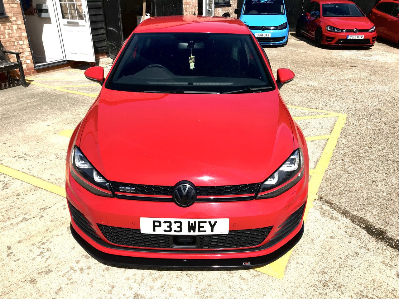 Volkswagen Golf MK7 GTD - V1 Front Splitter