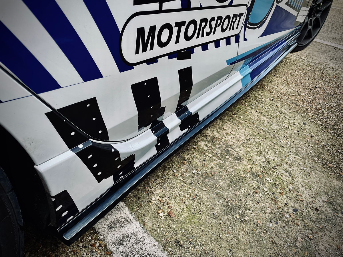 Volkswagen Golf MK8 R - Side Skirt Splitters